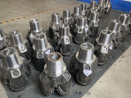 IADC 537 टंगस्टन कार्बाइड गैस निष्कर्षण के लिए बिट 12 1/2 &quot;12 1/4&quot; डालें