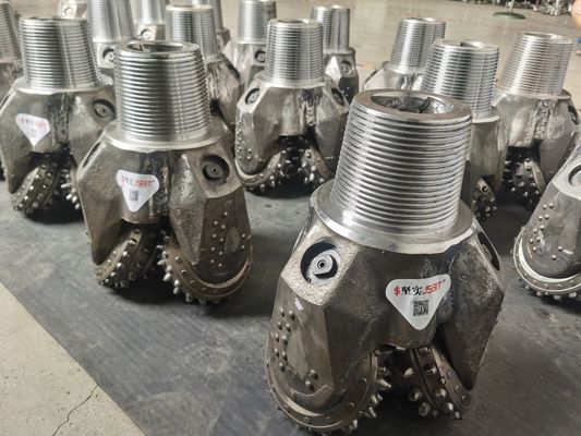 उच्च गुणवत्ता 12.5 इंच IADC537 Tci Tricone ड्रिल बिट