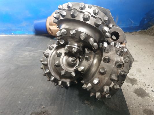 शीर्ष गुणवत्ता IADC537 12 इंच Tricone रॉक ड्रिल बिट