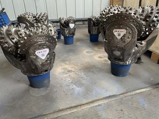 उच्च गुणवत्ता 394 मिमी 15.5 इंच IADC537 Tricone रॉक ड्रिलिंग बिट
